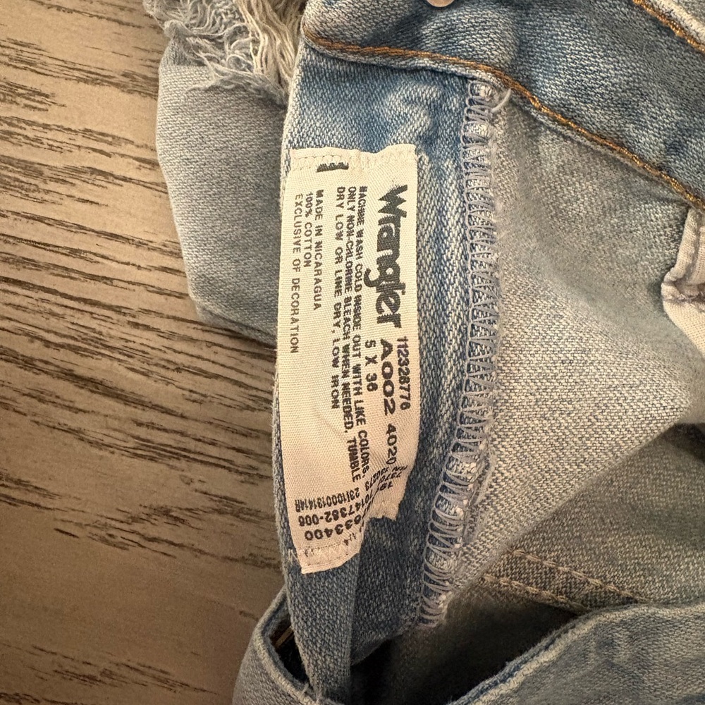 Wrangler Light Blue Ripped Denim Jeans - Picture 4 of 4